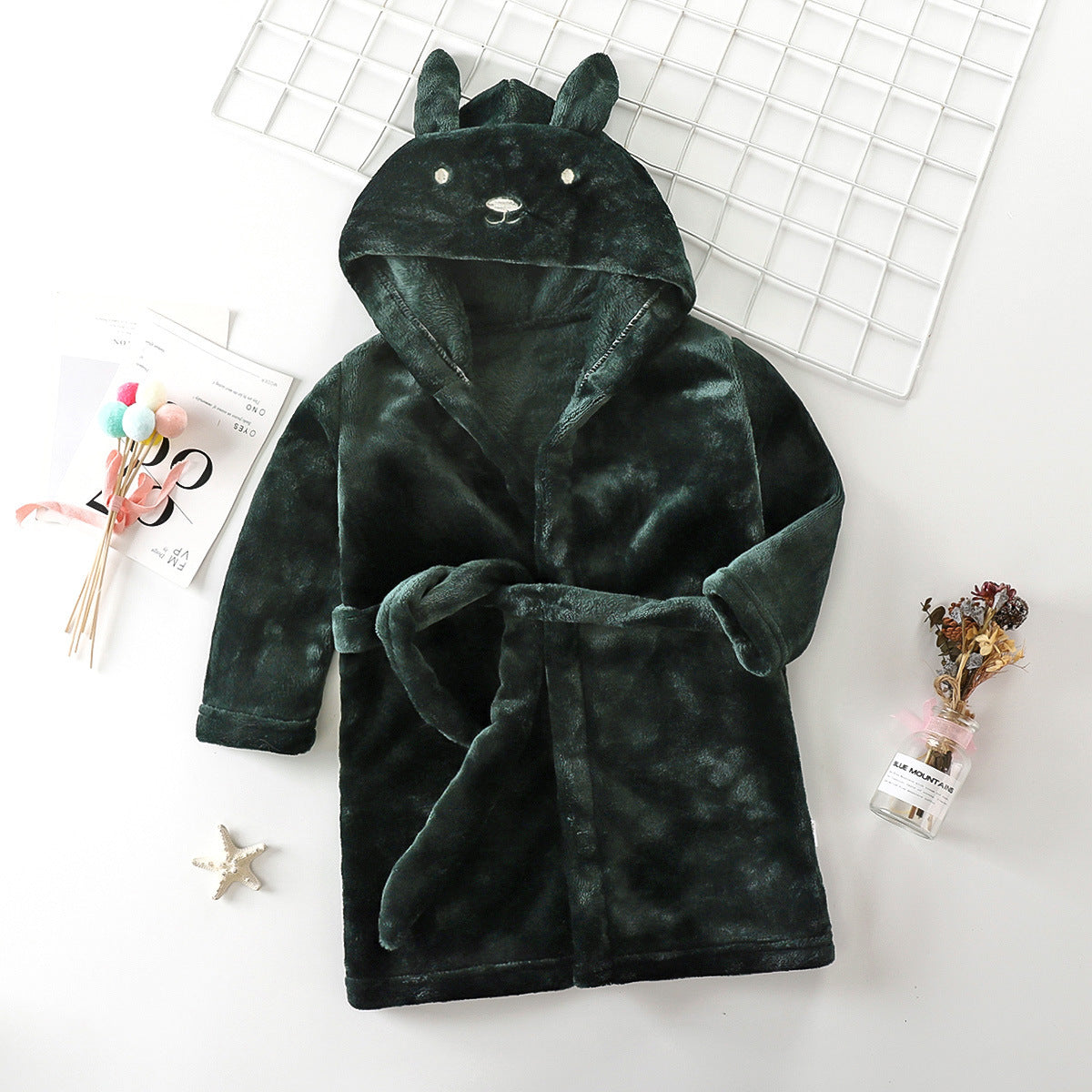 Flannel Thick Coral Fleece Children's Robe for Autumn and Winter, Kids Bathrobe, European and American Style Sleepwear