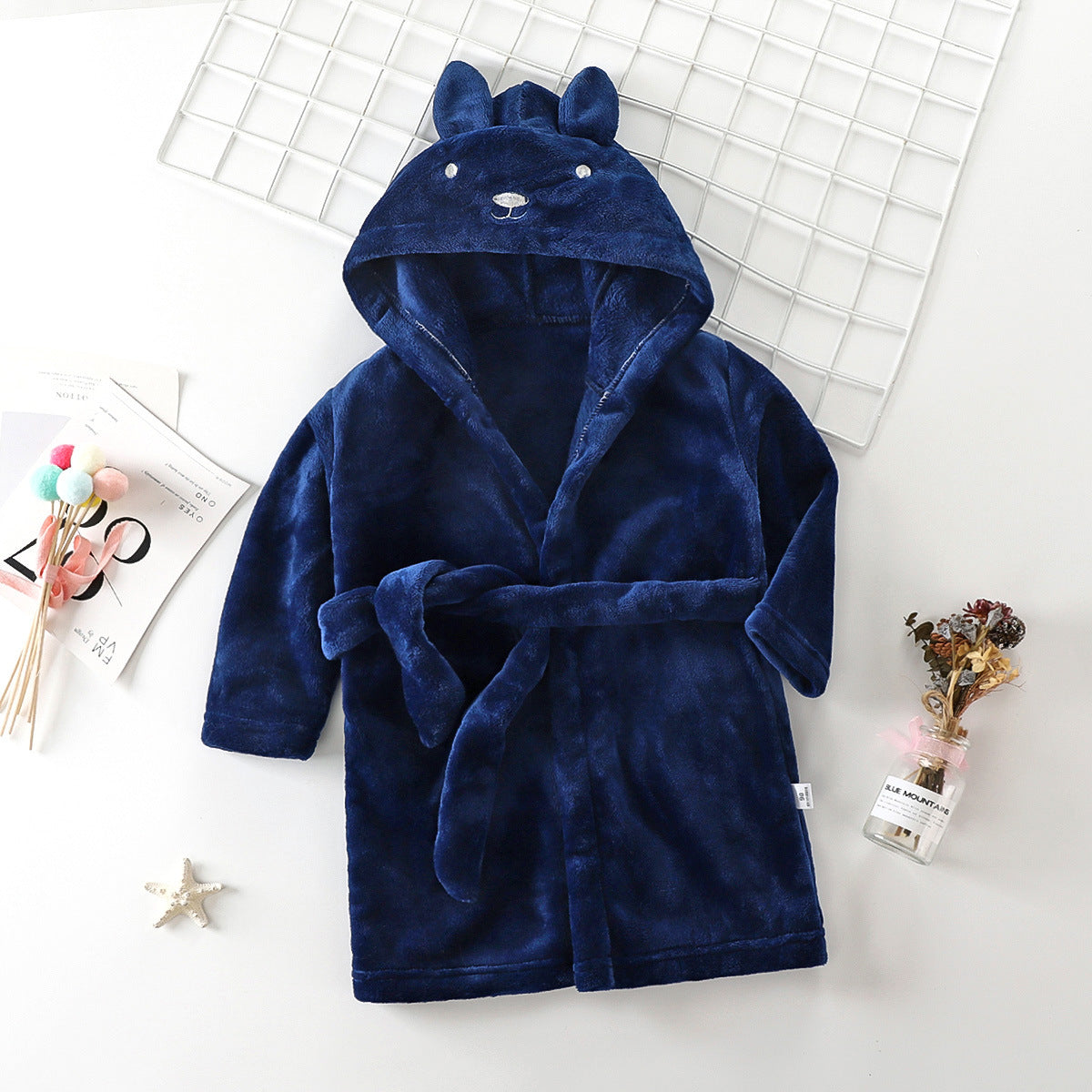 Flannel Thick Coral Fleece Children's Robe for Autumn and Winter, Kids Bathrobe, European and American Style Sleepwear